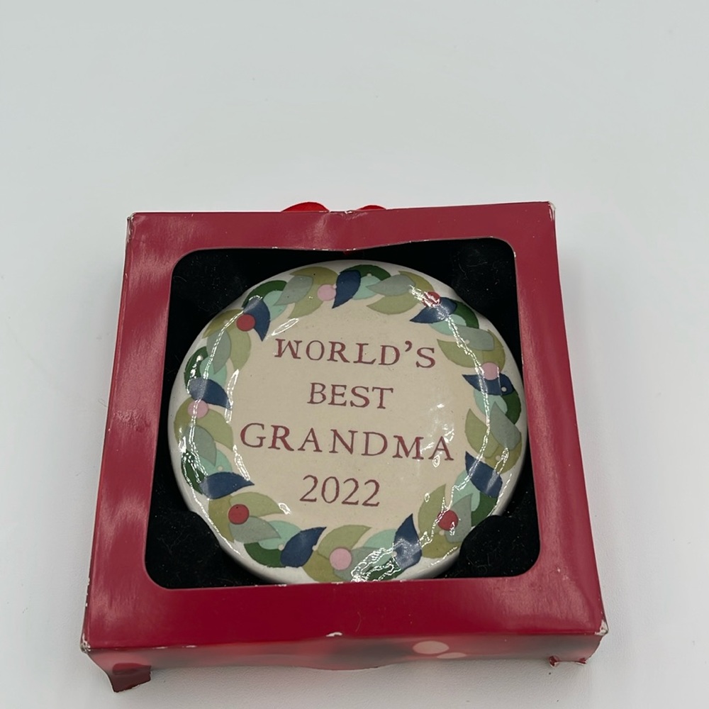 World’s Best Grandma 2022 Ornament